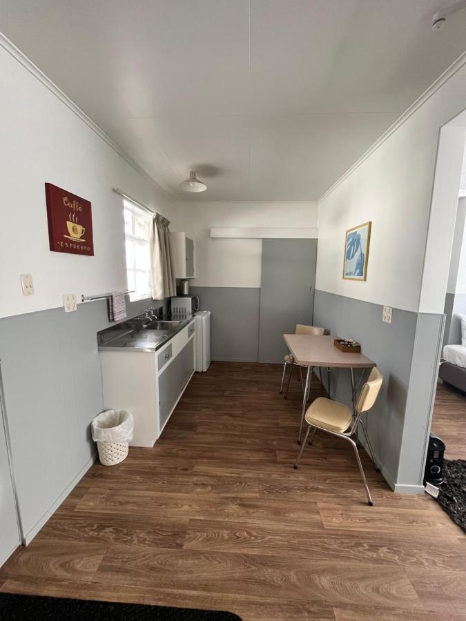Bings Motel Бленхайм Екстериор снимка