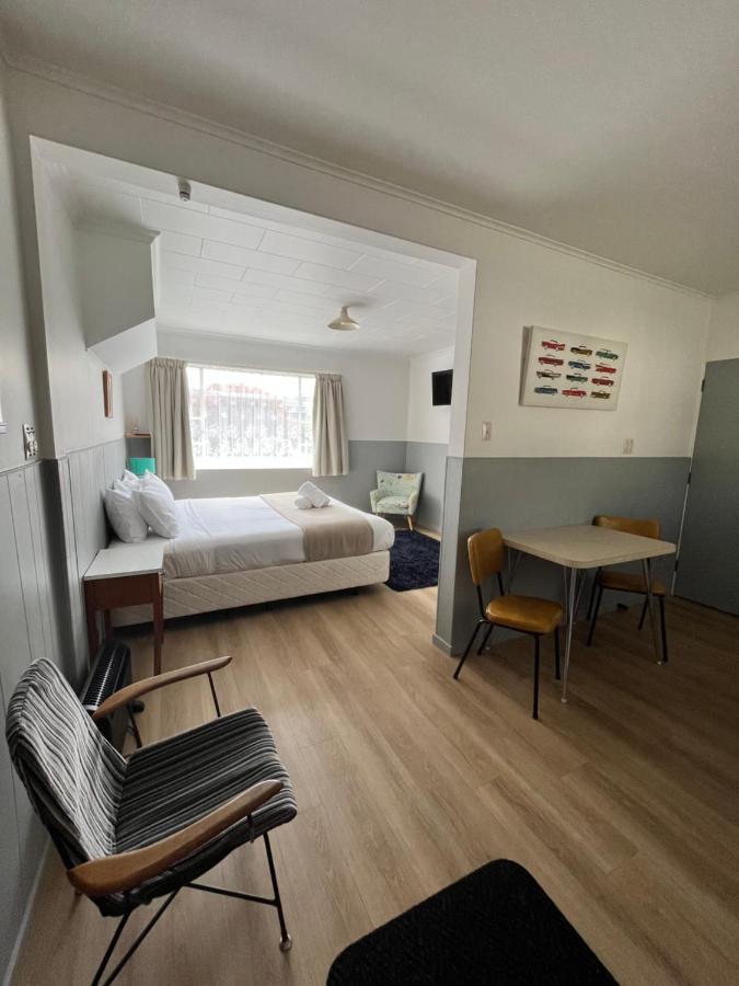Bings Motel Бленхайм Екстериор снимка