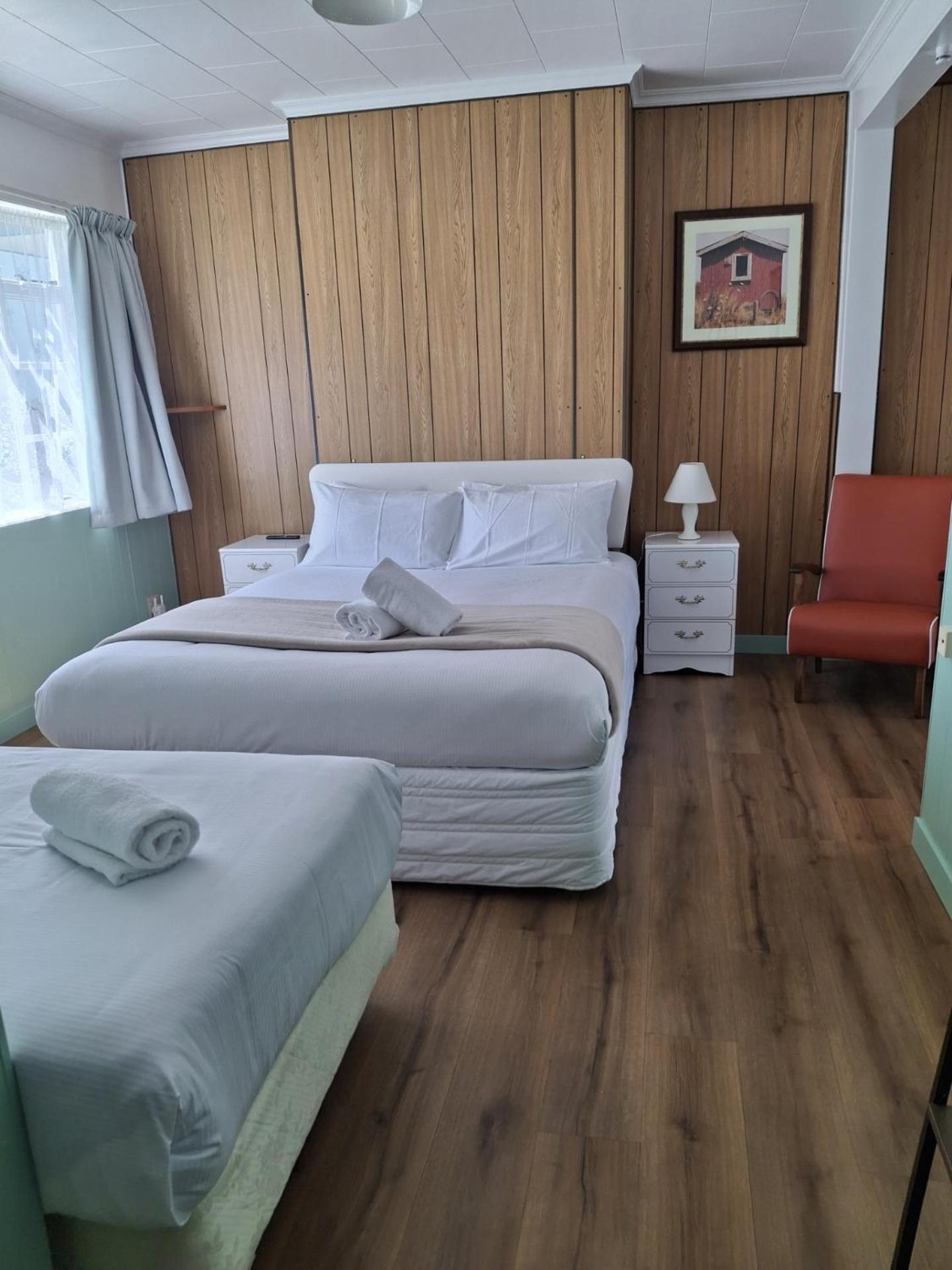 Bings Motel Бленхайм Екстериор снимка
